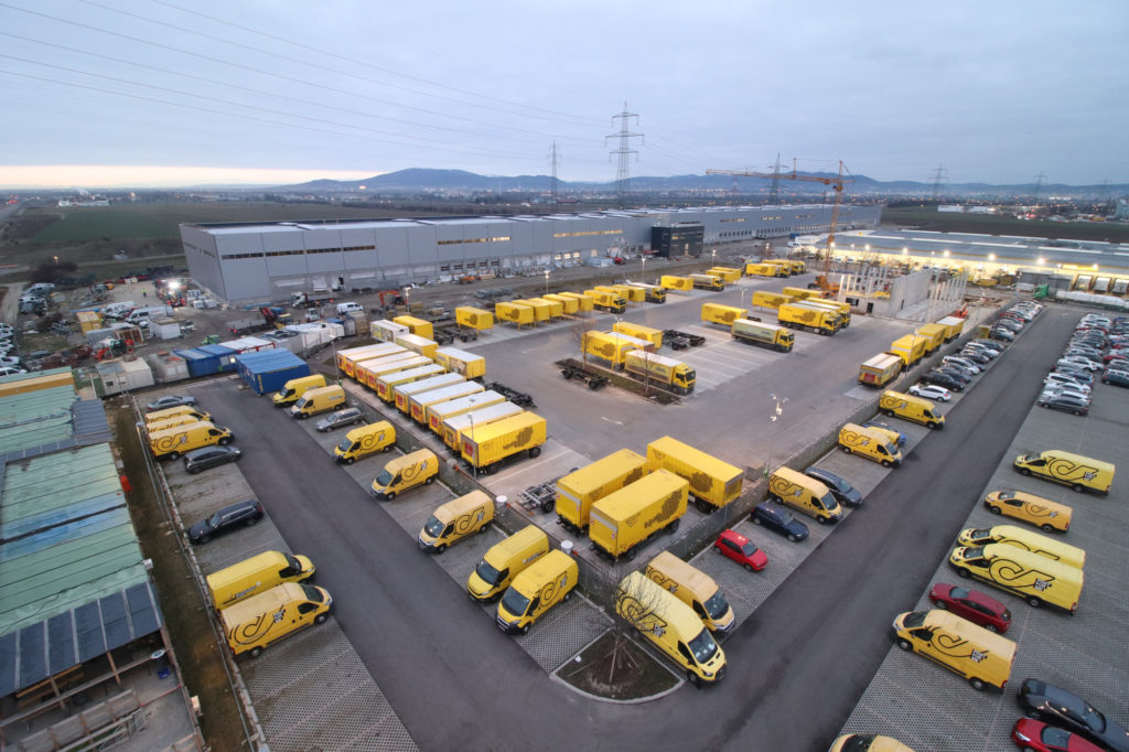 Die Sendung Wurde In Unserem Logistikzentrum Bearbeitet Expresstempo - Logistikzentrum Wien Neu - Bundesvereinigung Logistik